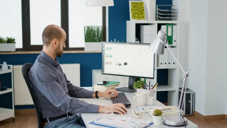 Desk Ergonomics: How to Protect Your Posture While Working